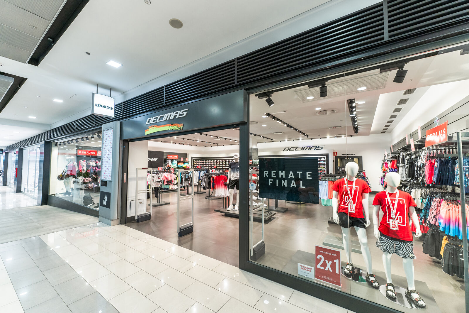 Decimas store front
